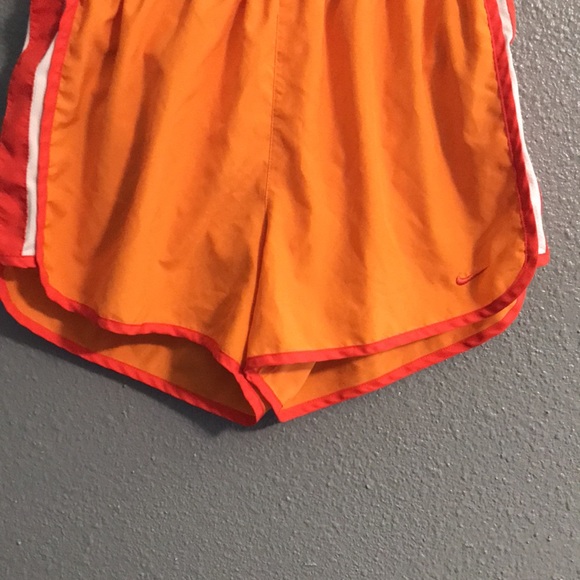 Nike youth running shorts - Picture 2 of 6